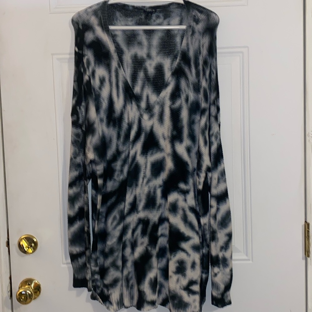 Torrid sweater. V neck. Gray black navy tye-dye. Size 3